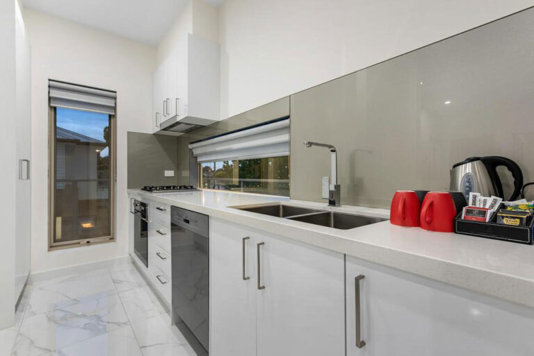 Werribee-Kitchen-01.jpg