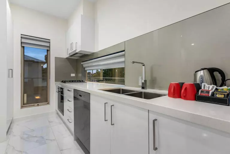 Werribee-Kitchen-01